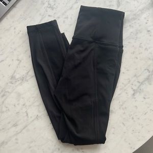 Lululemon black wunder under size 4
